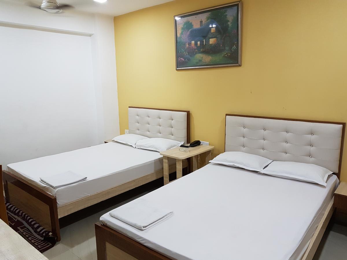 Jimmy Guest House Калькутта Экстерьер фото