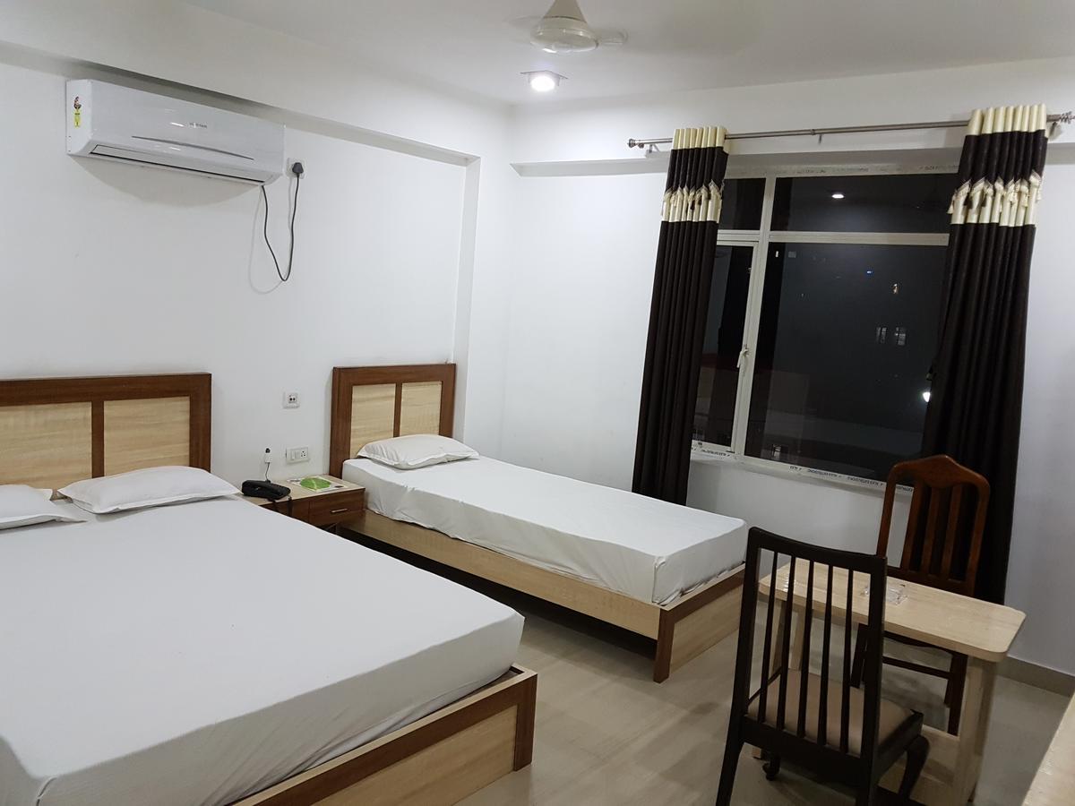 Jimmy Guest House Калькутта Экстерьер фото