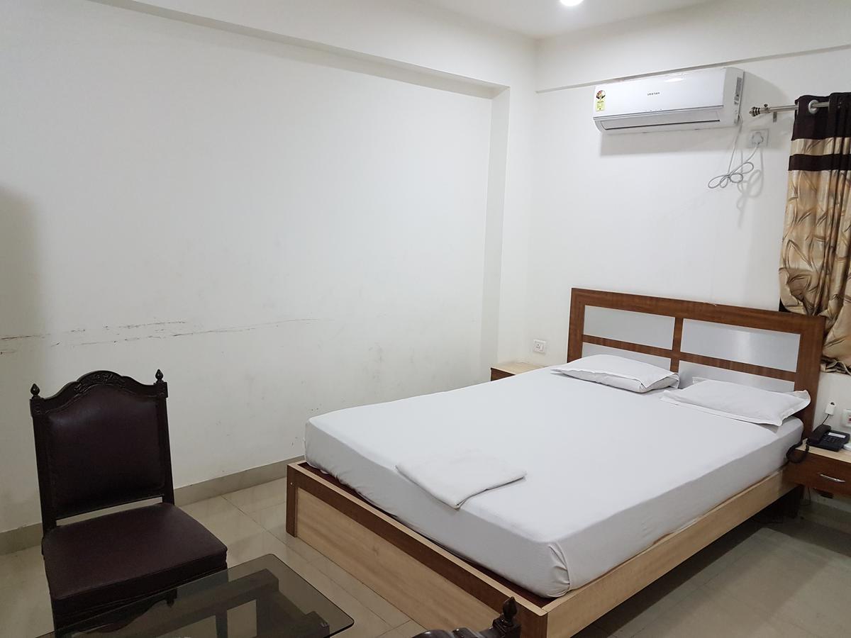 Jimmy Guest House Калькутта Экстерьер фото